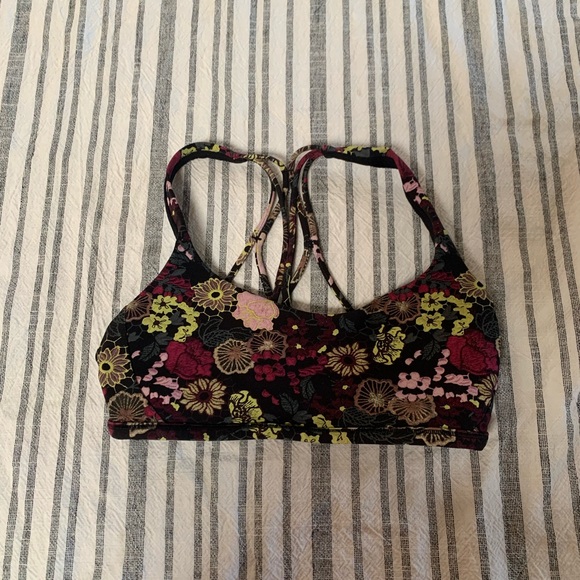 Lululemon free to be bra - Picture 1 of 3